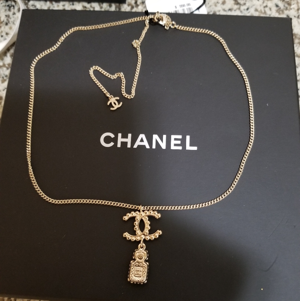 HOSTPICK!!! Chanel logo Necklace - Picture 9 of 16